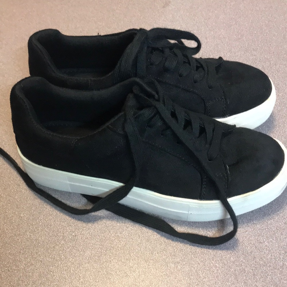 Soda womens 7.5 platform sneakers
